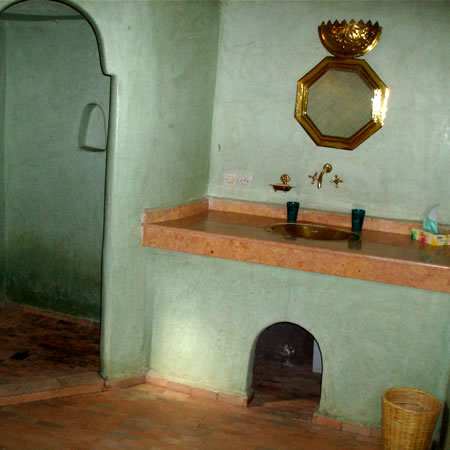 La salle de bain de la chambre